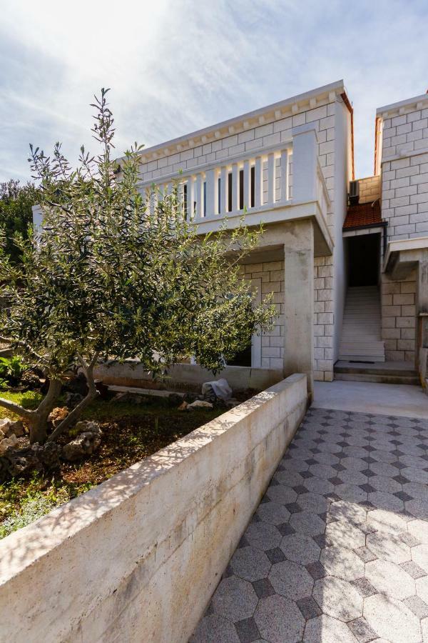 Apartman Orlando Zrnovo Bagian luar foto