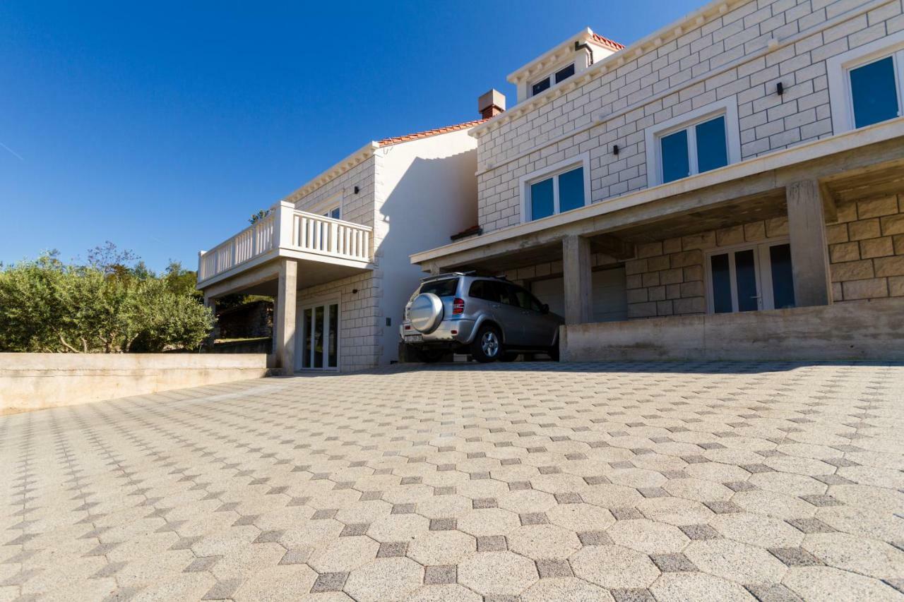 Apartman Orlando Zrnovo Bagian luar foto