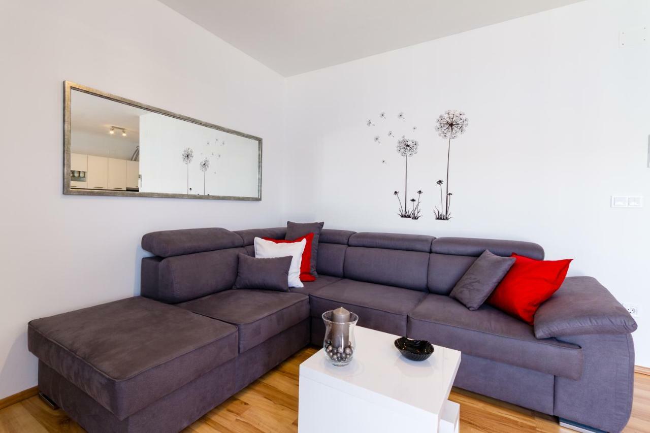Apartman Orlando Zrnovo Bagian luar foto